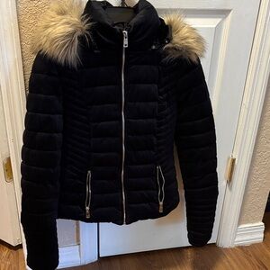 Fashion Nova Black Puffer Jacket with Faux Fur Trim